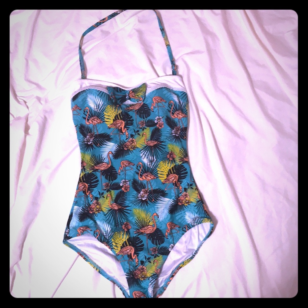 Banned NWOT pinup bathing suit, flamingos, retro